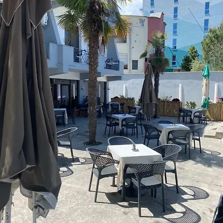Elmare Hostal Durrës